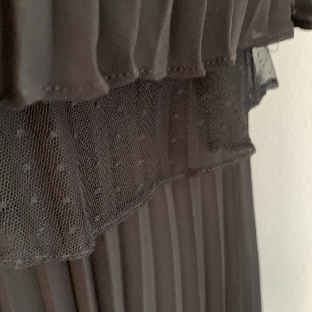 BCBG Women's Sleeveless Tiered Pleated Dress in Black, Size XS - Picture 6 of 9
